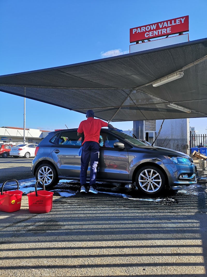 Soap Bubbles Car Wash - Photo 3